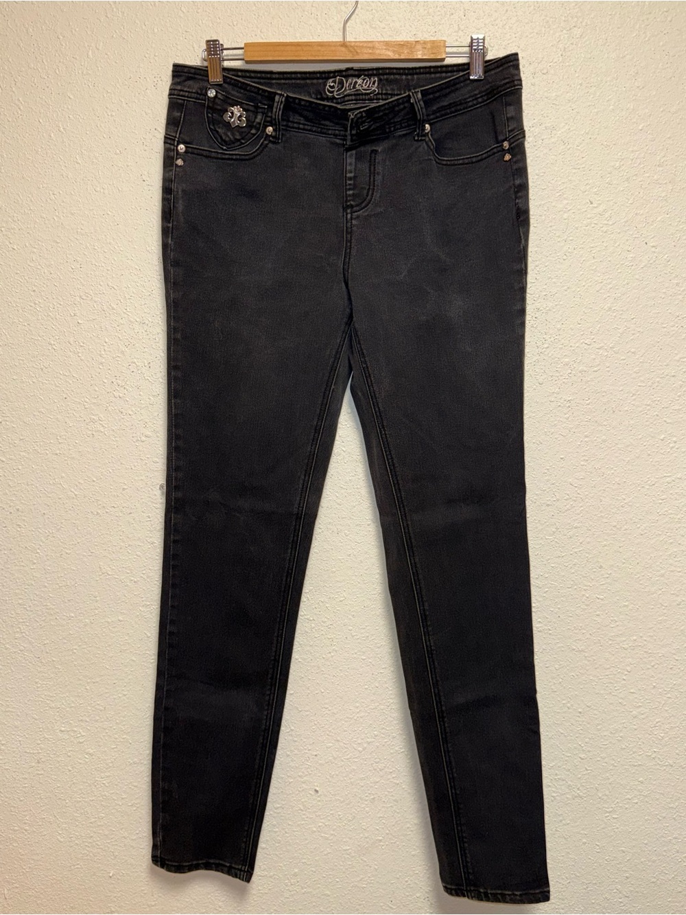 Dereon Black Skinny Jeans for Women